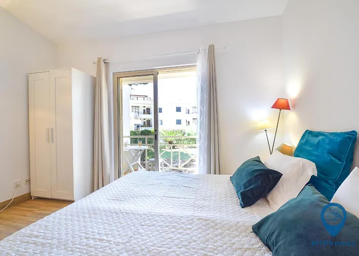 Estúdio Com Piscina A 3 Minutos Praias Apartamento *